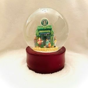 Rare Starbucks Christmas Pikes Place Snow Globe‎